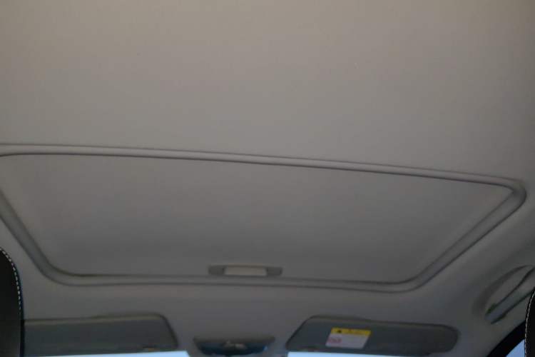 Used Chevrolet Lova RV 2016 1.5L Automatic FunDrive Edition Headliner