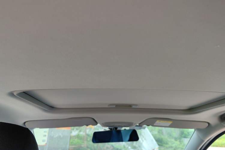 Used Chevrolet Lova RV 2016 1.5L Automatic Smart Drive Edition Headliner