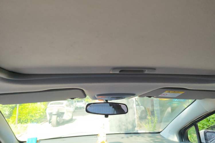 Used Chevrolet Lova RV 2016 1.5L Automatic FunDrive Edition Headliner