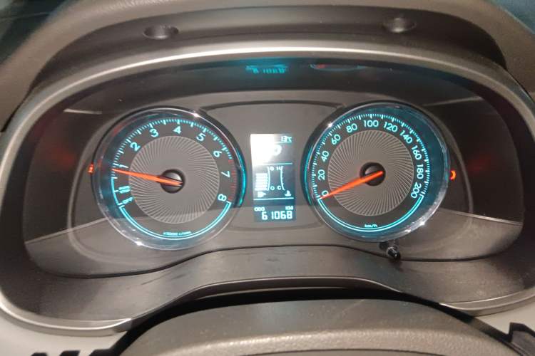 Used Chevrolet Lova RV 2016 1.5L Automatic Comfort Edition Instrument Cluster