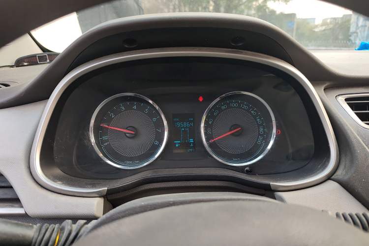 Used Chevrolet Lova RV 2016 1.5L Manual Comfort Edition Instrument Cluster