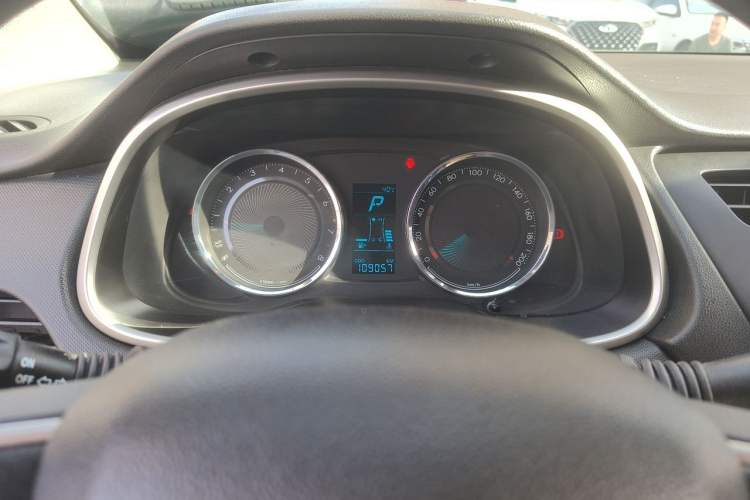 Used Chevrolet Lova RV 2016 1.5L Automatic Smart Drive Edition Instrument Cluster