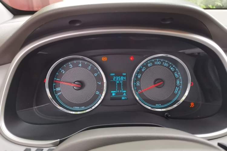 Used Chevrolet Lova RV 2016 1.5L Manual Comfort Edition Instrument Cluster
