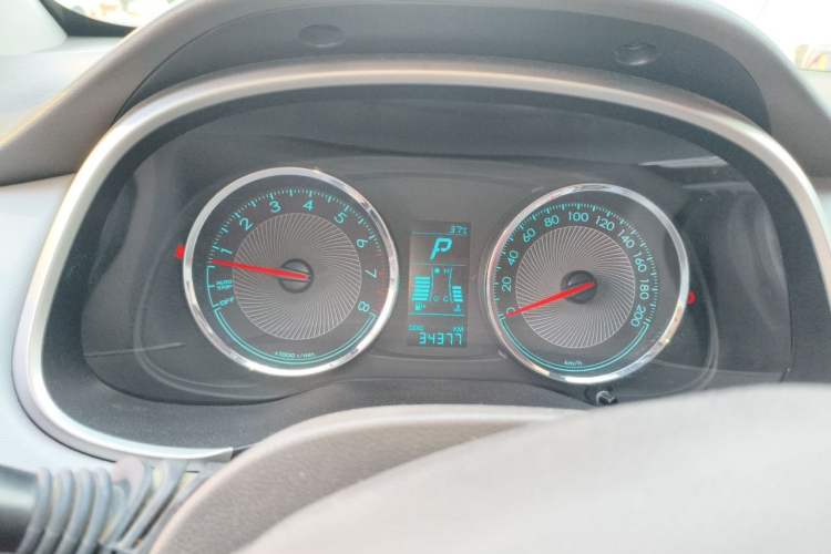 Used Chevrolet Lova RV 2016 1.5L Automatic Comfort Edition Instrument Cluster