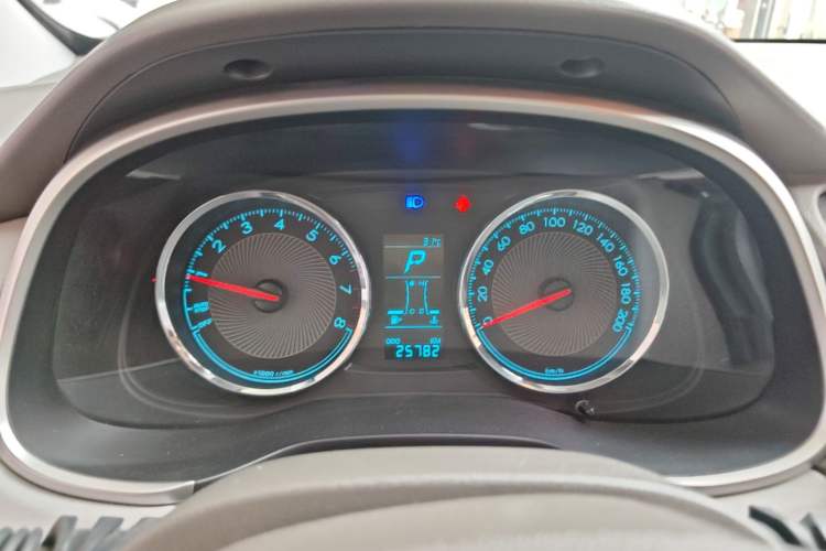Used Chevrolet Lova RV 2016 1.5L Automatic Comfort Edition Instrument Cluster