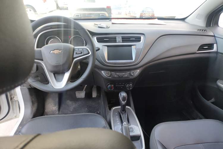 Used Chevrolet Lova RV 2016 1.5L Automatic FunDrive Edition Interior 3