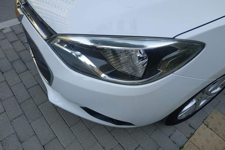 Used Chevrolet Lova RV 2016 1.5L Automatic Smart Drive Edition Left Front Headlight