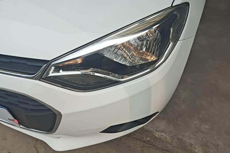 Used Chevrolet Lova RV 2016 1.5L Automatic Smart Drive Edition Left Front Headlight