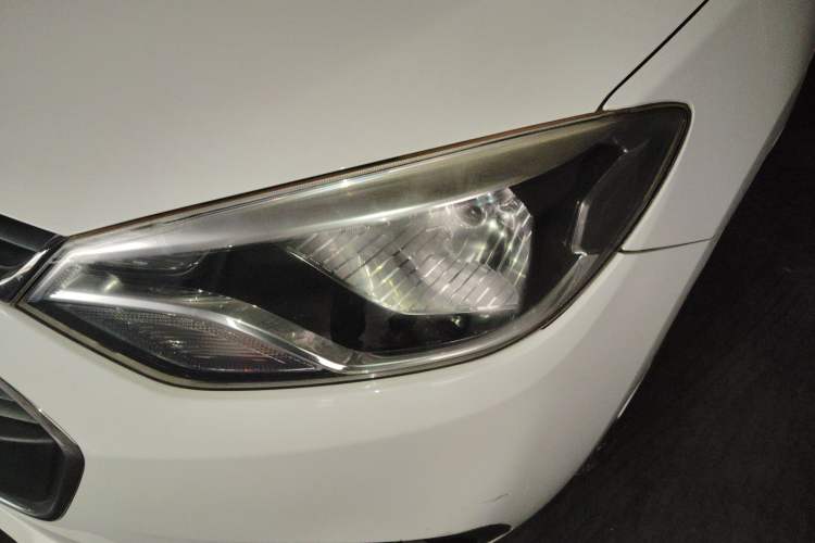 Used Chevrolet Lova RV 2016 1.5L Automatic Comfort Edition Left Front Headlight