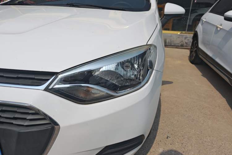 Used Chevrolet Lova RV 2016 1.5L Automatic Comfort Edition Left Front Headlight