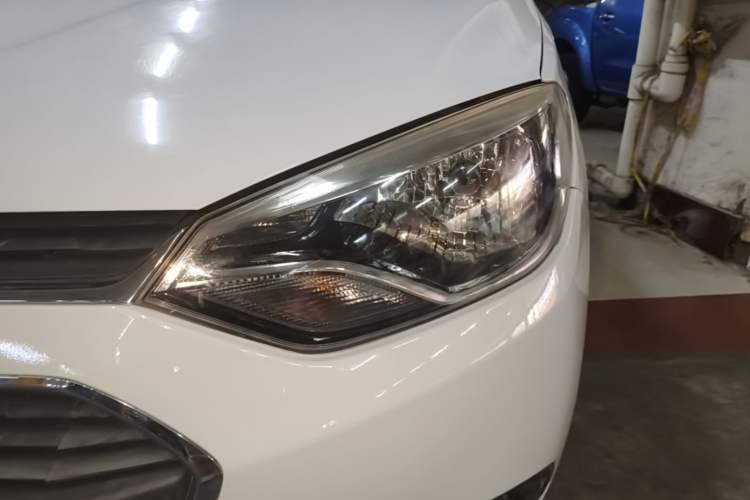 Used Chevrolet Lova RV 2016 1.5L Automatic Smart Drive Edition Left Front Headlight
