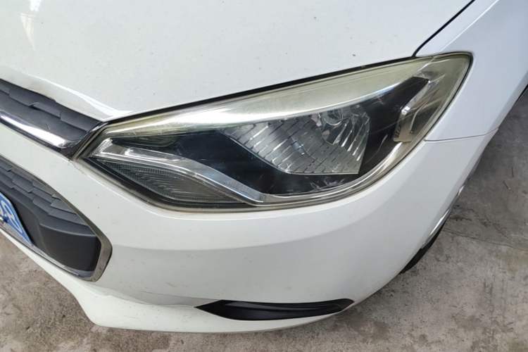 Used Chevrolet Lova RV 2016 1.5L Manual Comfort Edition Left Front Headlight