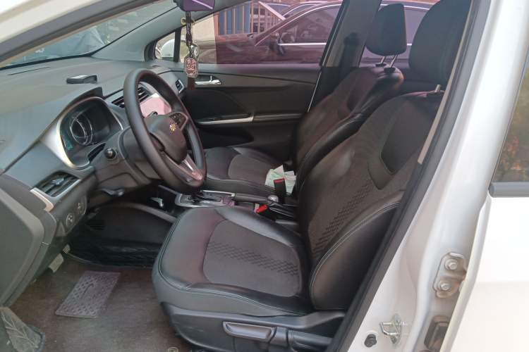 Used Chevrolet Lova RV 2016 1.5L Automatic Smart Drive Edition Left Front Seat