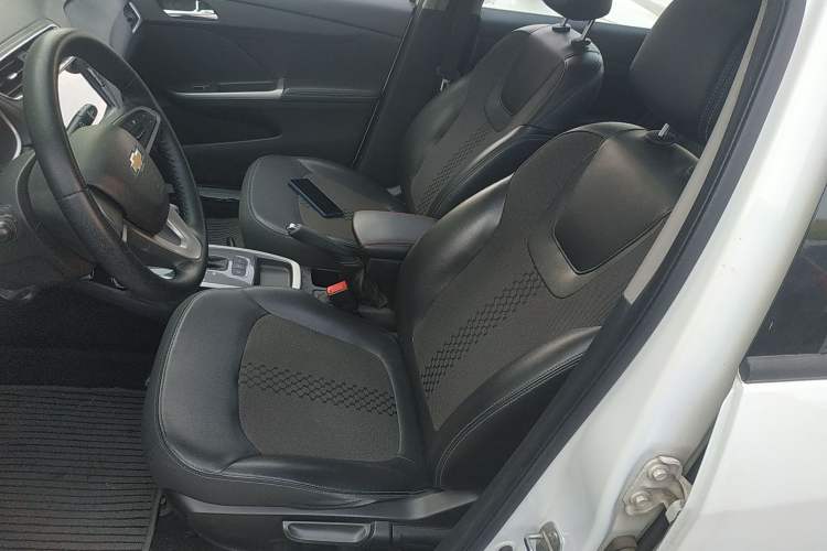 Used Chevrolet Lova RV 2016 1.5L Automatic Smart Drive Edition Left Front Seat