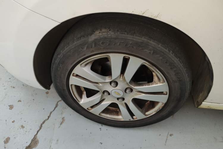 Used Chevrolet Lova RV 2016 1.5L Automatic Smart Drive Edition Left Front Wheel Hub