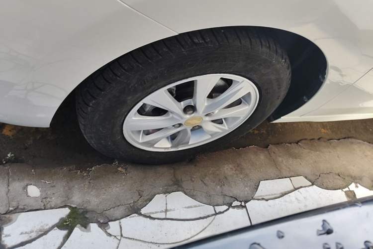 Used Chevrolet Lova RV 2016 1.5L Automatic Comfort Edition Left Front Wheel Hub