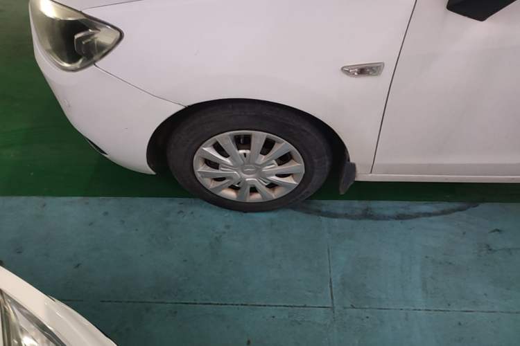 Used Chevrolet Lova RV 2016 1.5L Automatic Comfort Edition Left Front Wheel Hub
