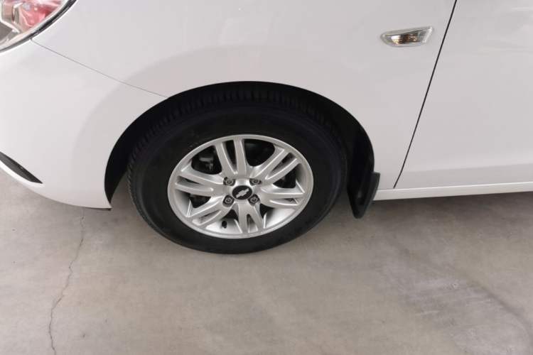 Used Chevrolet Lova RV 2016 1.5L Automatic Comfort Edition Left Front Wheel Hub