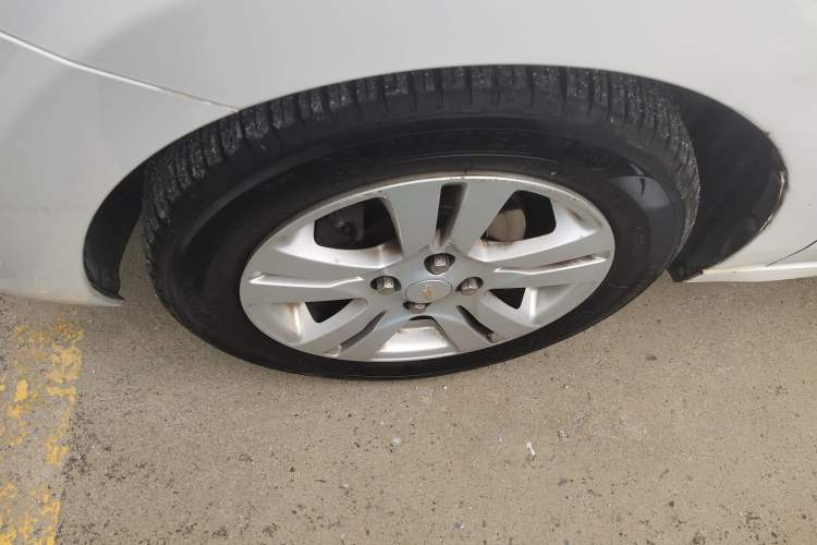 Used Chevrolet Lova RV 2016 1.5L Automatic Smart Drive Edition Left Front Wheel Hub