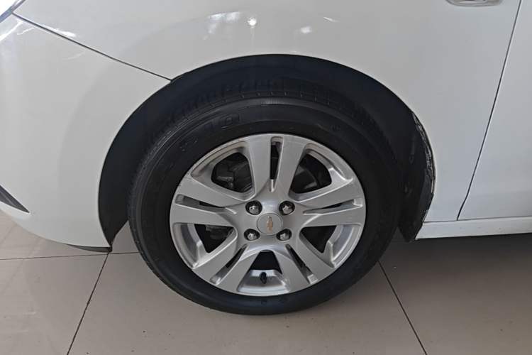 Used Chevrolet Lova RV 2016 1.5L Automatic Smart Drive Edition Left Front Wheel Hub