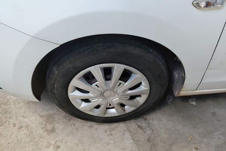 Used Chevrolet Lova RV 2016 1.5L Manual Comfort Edition Left Front Wheel Hub