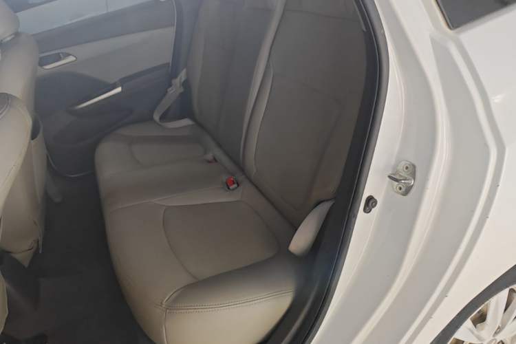 Used Chevrolet Lova RV 2016 1.5L Automatic Comfort Edition Left Rear Seat