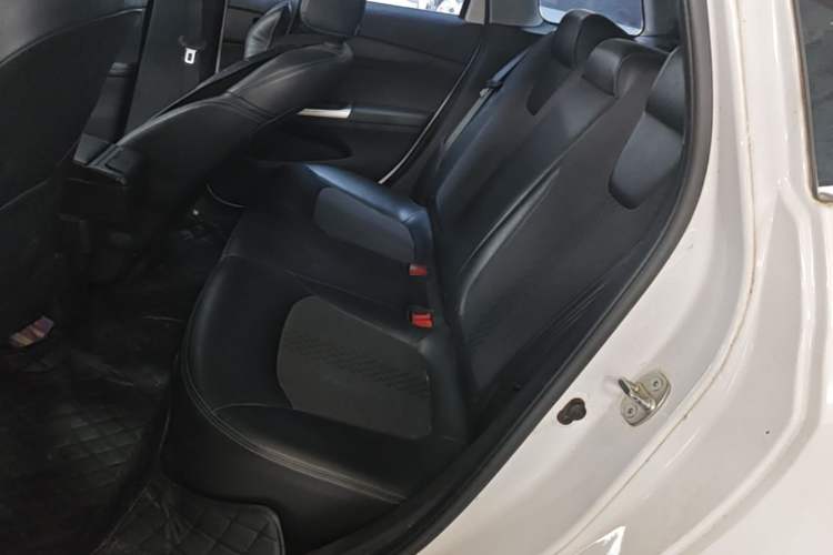 Used Chevrolet Lova RV 2016 1.5L Automatic Smart Drive Edition Left Rear Seat