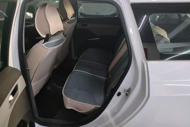 Used Chevrolet Lova RV 2016 1.5L Automatic Comfort Edition Left Rear Seat