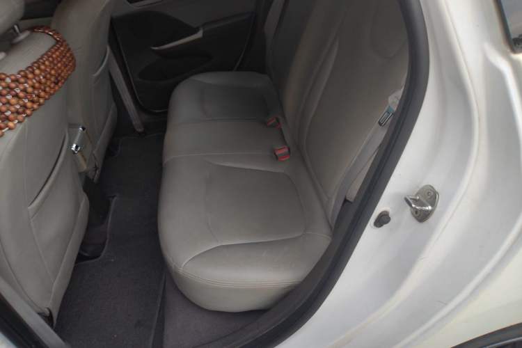 Used Chevrolet Lova RV 2016 1.5L Automatic Comfort Edition Left Rear Seat