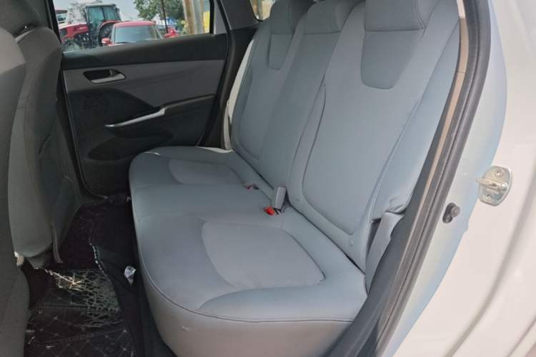 Used Chevrolet Lova RV 2016 1.5L Automatic Comfort Edition Left Rear Seat