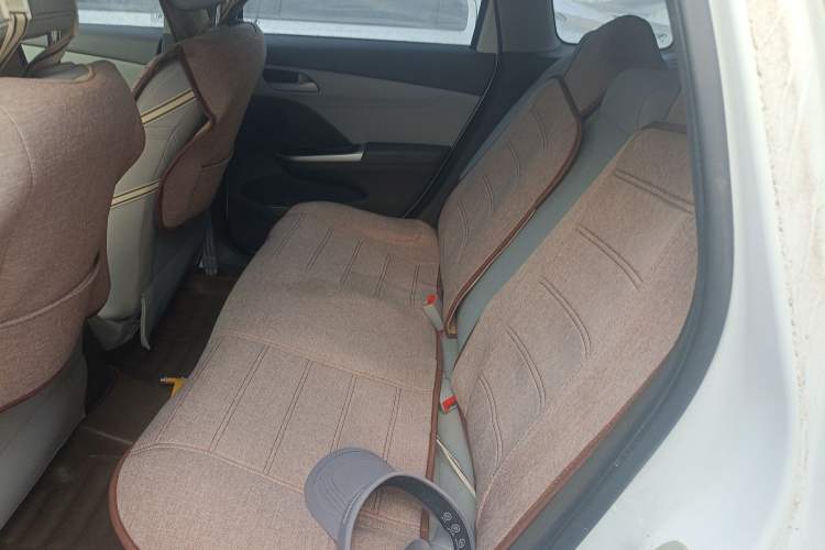 Used Chevrolet Lova RV 2016 1.5L Automatic Comfort Edition Left Rear Seat
