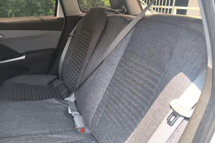 Used Chevrolet Lova RV 2016 1.5L Automatic Comfort Edition Left Rear Seat
