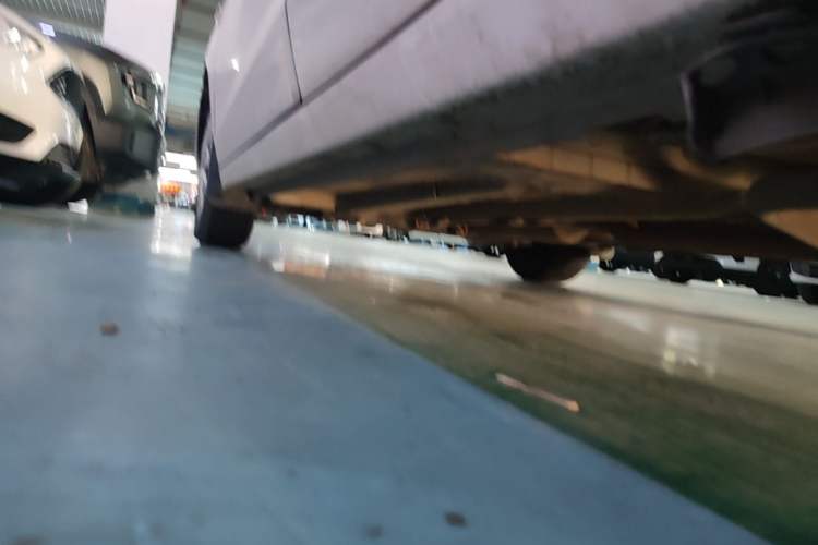 Used Chevrolet Lova RV 2016 1.5L Automatic Comfort Edition Left Side Sill