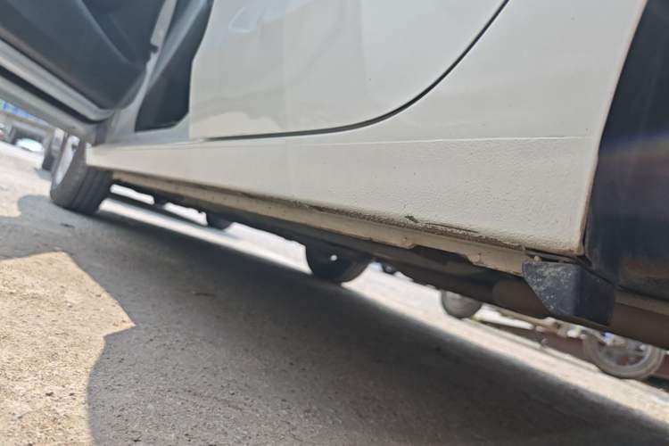 Used Chevrolet Lova RV 2016 1.5L Automatic Comfort Edition Left Side Sill
