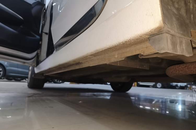 Used Chevrolet Lova RV 2016 1.5L Automatic Smart Drive Edition Left Side Sill