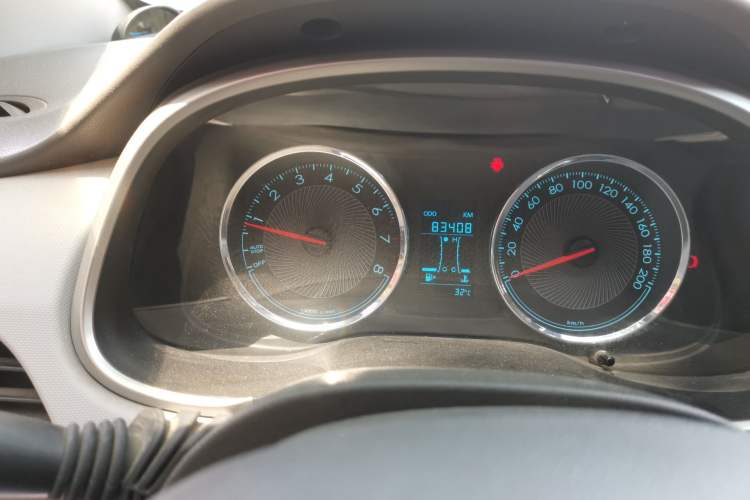 Used Chevrolet Lova RV 2016 1.5L Manual Comfort Edition Odometer Close Up