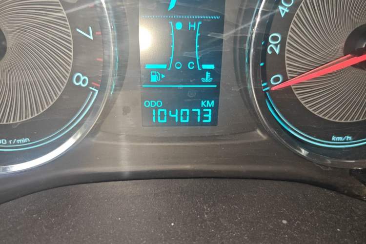 Used Chevrolet Lova RV 2016 1.5L Automatic Comfort Edition Odometer Close Up