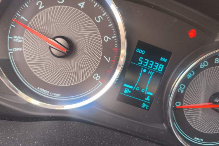 Used Chevrolet Lova RV 2016 1.5L Manual Comfort Edition Odometer Close Up