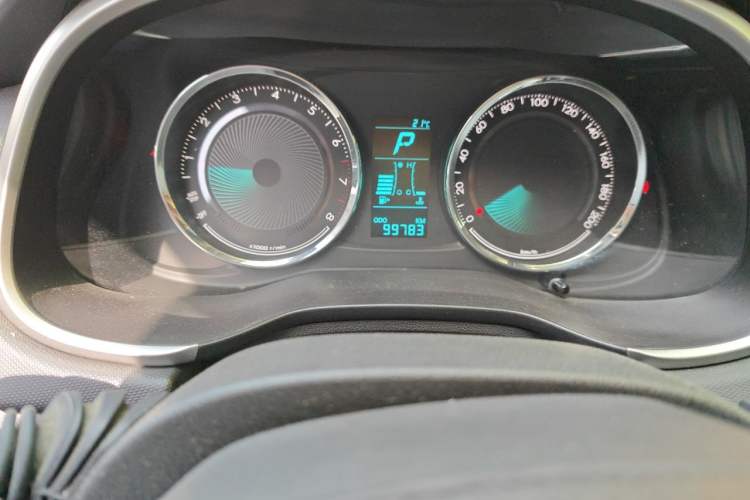 Used Chevrolet Lova RV 2016 1.5L Automatic FunDrive Edition Odometer Close Up