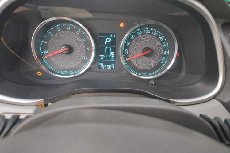 Used Chevrolet Lova RV 2016 1.5L Automatic Comfort Edition Odometer Close Up