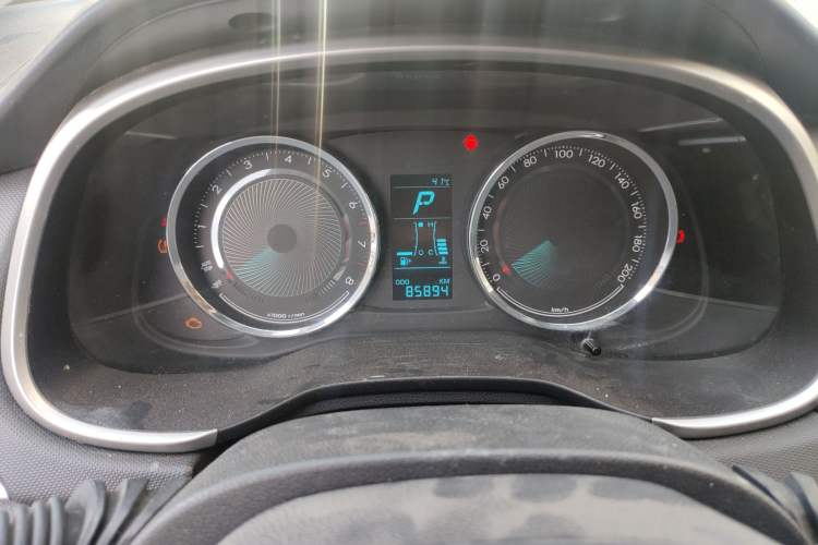 Used Chevrolet Lova RV 2016 1.5L Automatic FunDrive Edition Odometer Close Up