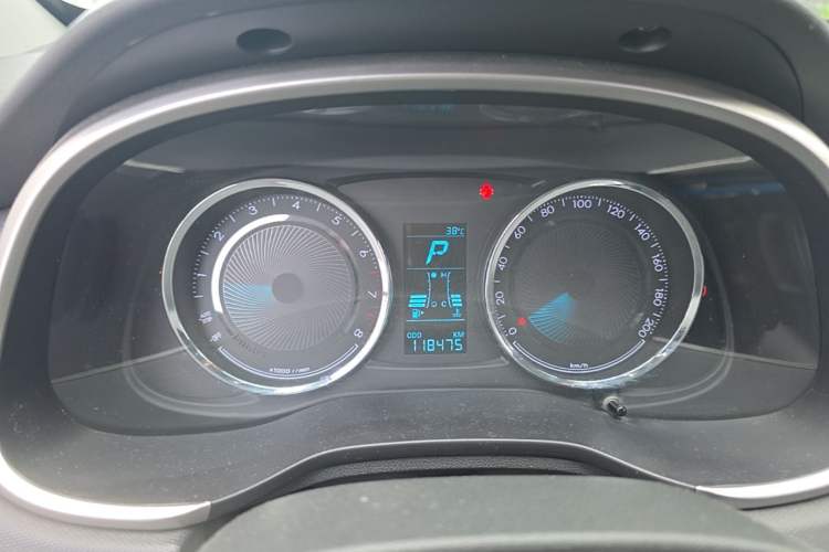 Used Chevrolet Lova RV 2016 1.5L Automatic Smart Drive Edition Odometer Close Up