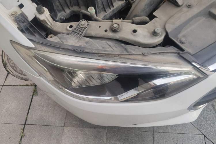 Used Chevrolet Lova RV 2016 1.5L Automatic Smart Drive Edition Right Front Headlight