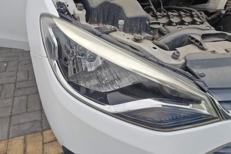 Used Chevrolet Lova RV 2016 1.5L Automatic Comfort Edition Right Front Headlight