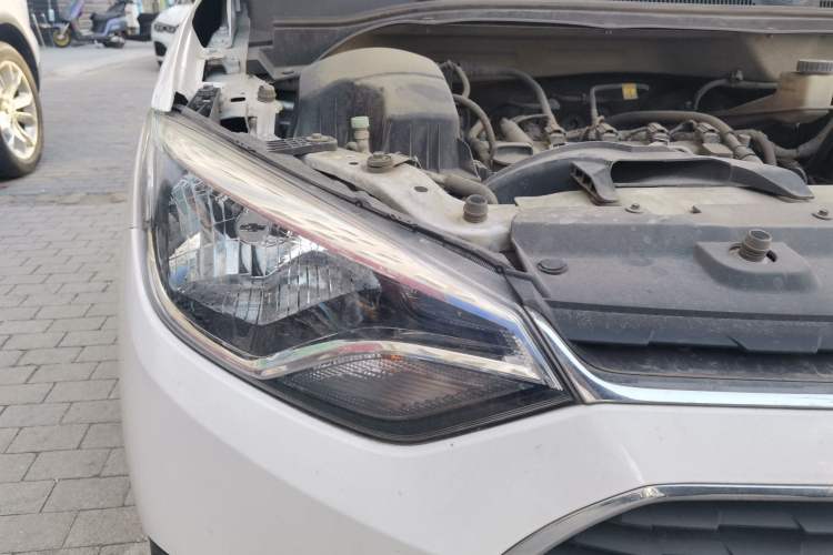 Used Chevrolet Lova RV 2016 1.5L Automatic Comfort Edition Right Front Headlight
