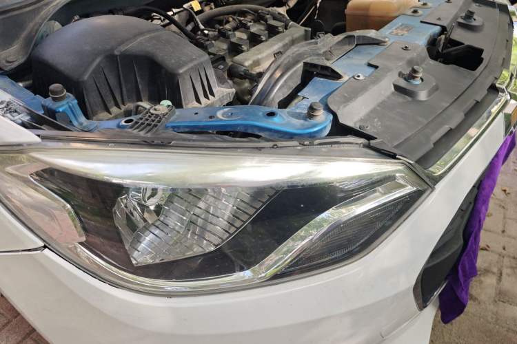Used Chevrolet Lova RV 2016 1.5L Automatic Smart Drive Edition Right Front Headlight