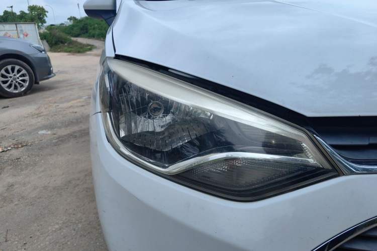 Used Chevrolet Lova RV 2016 1.5L Automatic Smart Drive Edition Right Front Headlight