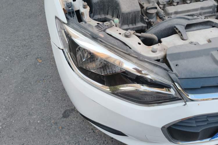 Used Chevrolet Lova RV 2016 1.5L Automatic Comfort Edition Right Front Headlight