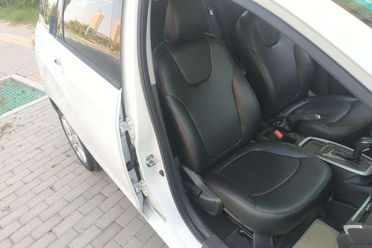 Used Chevrolet Lova RV 2016 1.5L Automatic Smart Drive Edition Right Front Seat