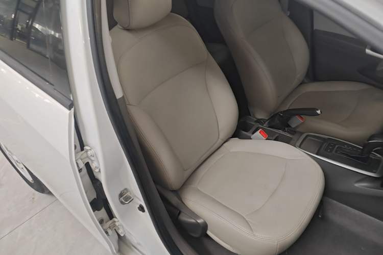 Used Chevrolet Lova RV 2016 1.5L Automatic Comfort Edition Right Front Seat